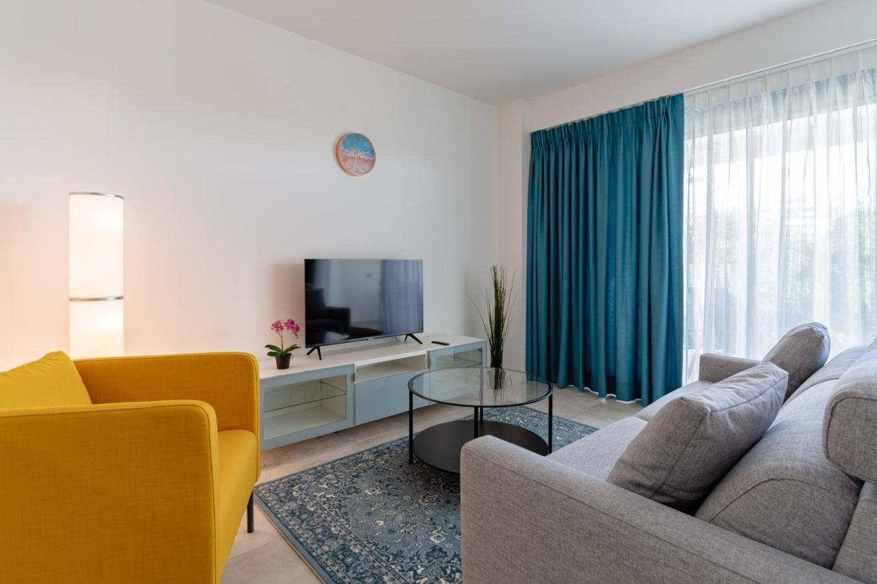 Cosy And Centrally Located Apartment In 埃斯特波纳 外观 照片