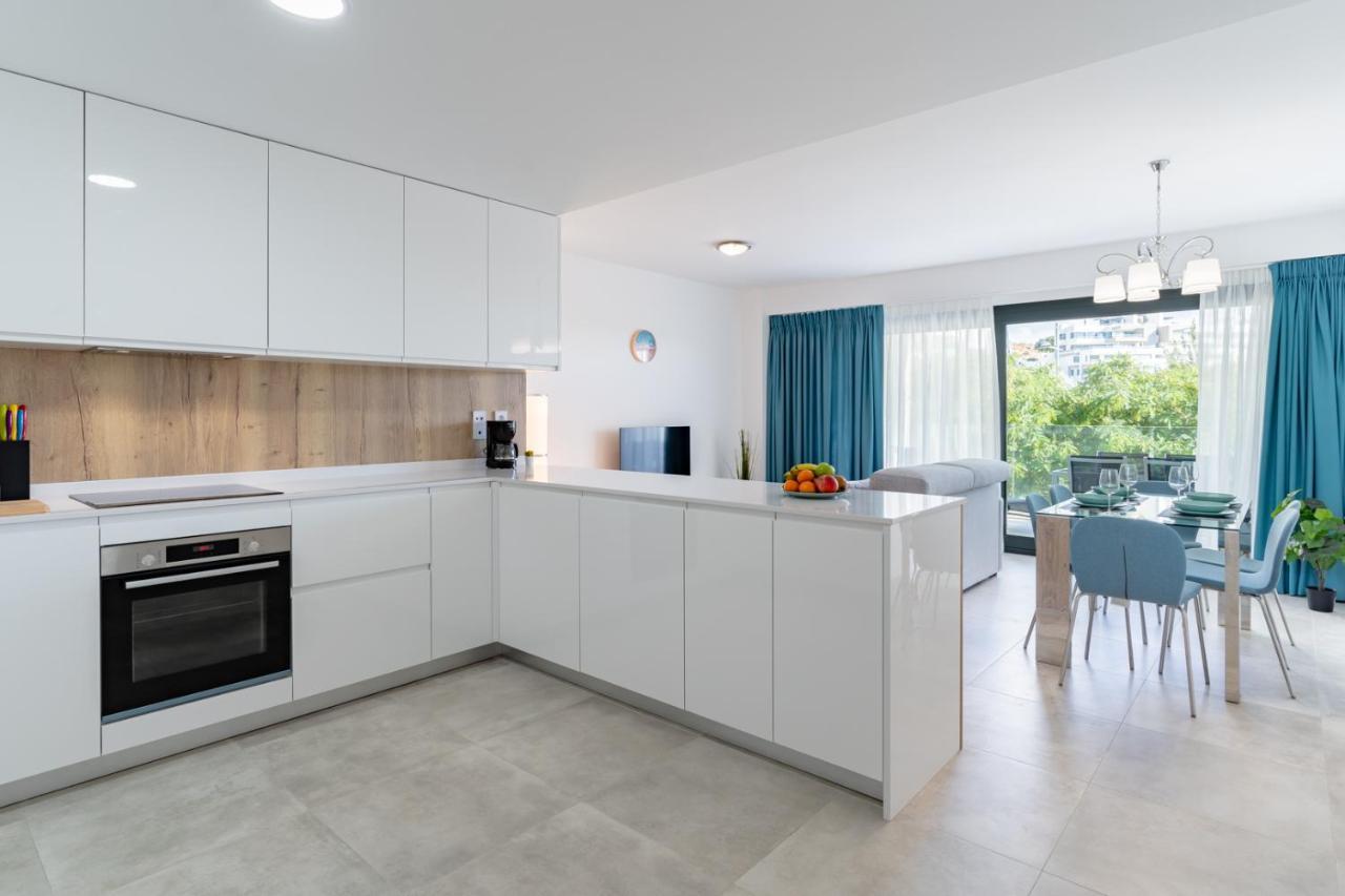 Cosy And Centrally Located Apartment In 埃斯特波纳 外观 照片